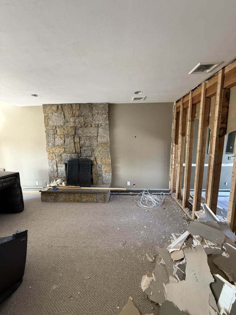 Living room before demolition cleanout